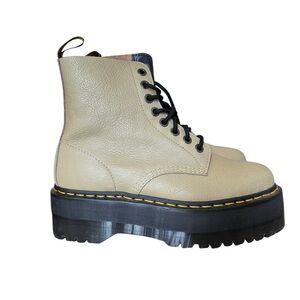 Dr Martens ‘Pale Olive’ 1460 Max Leather Boot